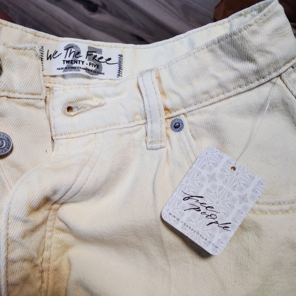 NWT Free People Harlie High Rise raw hem Denim distressed Shorts - Picture 7 of 7